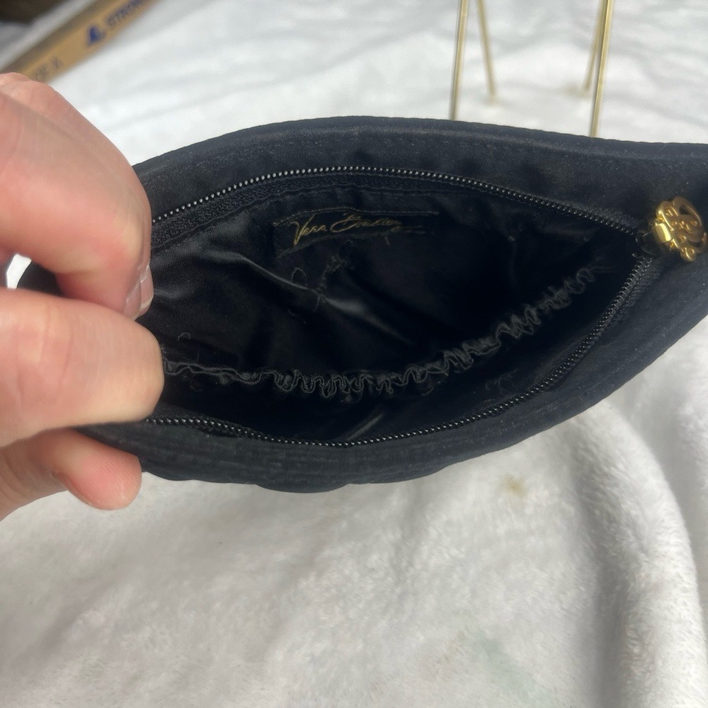 Vera Bradley Wristlet Black Quilted Gold-Tone Hardware Chic Classic - Picture 3 of 7